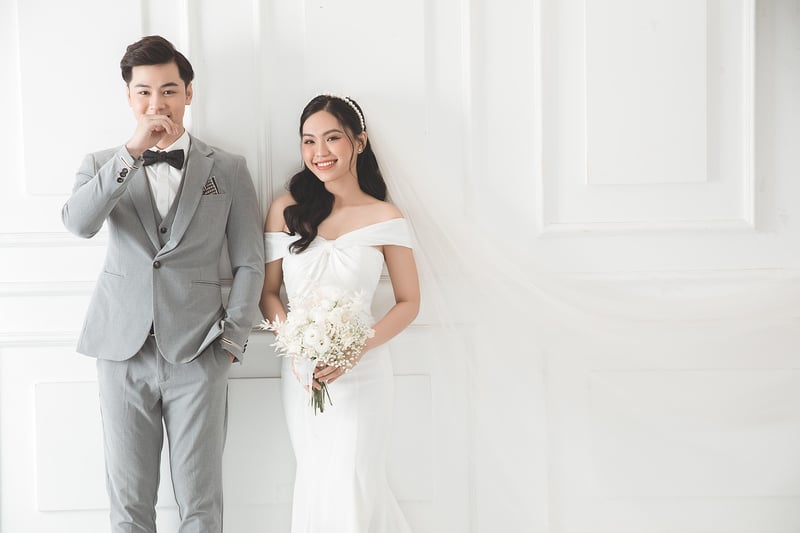 Veil and Hair Accessories